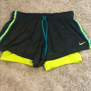 💰 3/$25 M Nike dri fit/ Nike pro athletic shorts